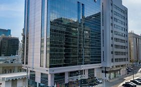 فندق كنجزجيت أبو ظبي باي ميلينيوم